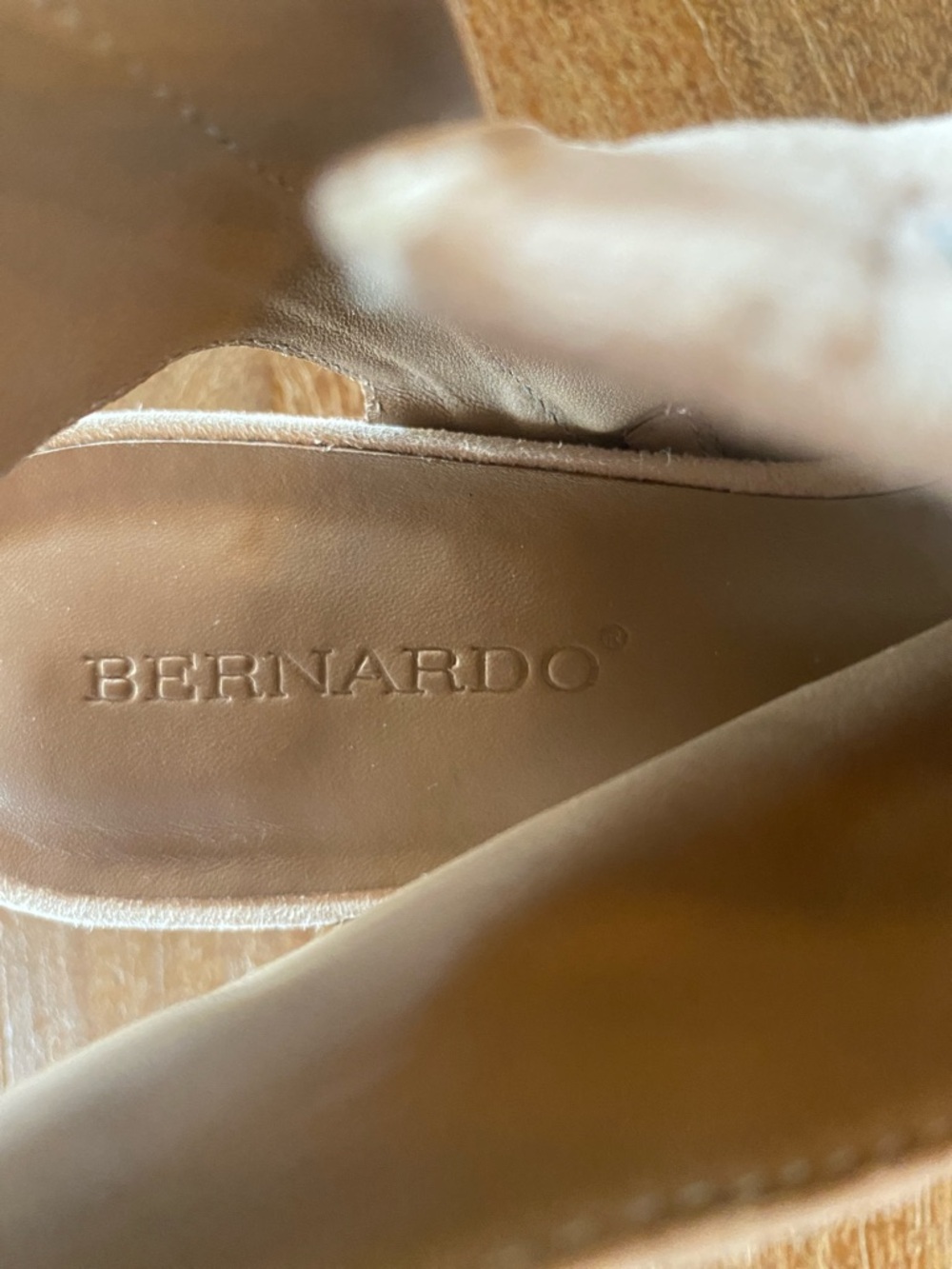 Bernardo “Luna” bow heels - Picture 13 of 15